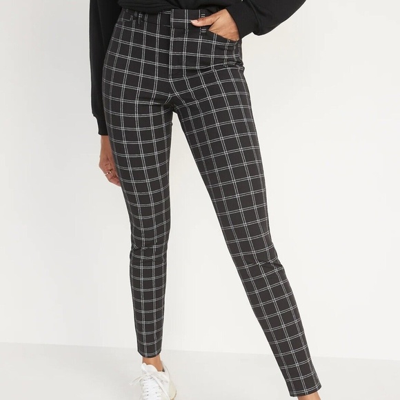 Old Navy Pants - Old Navy Pixie High Rise Secret Slim Pockets Black and White Pants Size 16